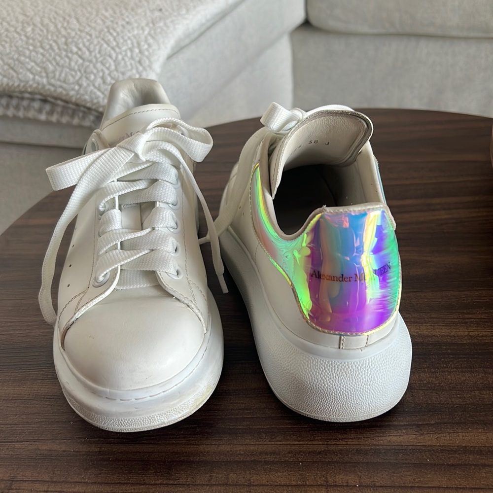 Alexander McQueen Oversized Sneakers in white/shock pink